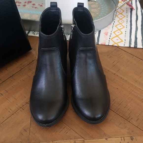 🆕️ G by Guess Towny Bootie - Picture 7 of 15